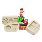 Set de moldes de silicona Kit Carro Simone Moldes con ejemplo de topper infantil de coche de carreras, trofeo y elementos decorativos realizados en porcelana fría.