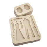 Set de dos moldes de silicona para figuras de novios en porcelana fría, con cavidades para cuerpos, brazos, cabezas y detalles de vestimenta, Simone Moldes.