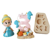 Ejemplo de topper infantil en porcelana fría con apliques de costura y cuento realizados con molde Simone Moldes (figura y número no incluidos).