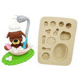 Molde de silicona Perrito Hora del Baño de Simone Moldes con ejemplo de figura realizada en porcelana fría, escena infantil con bañera, ducha y accesorios.